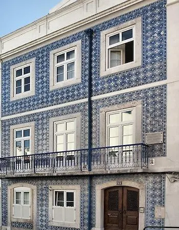 Trendy Downtown Apartment Lisbon