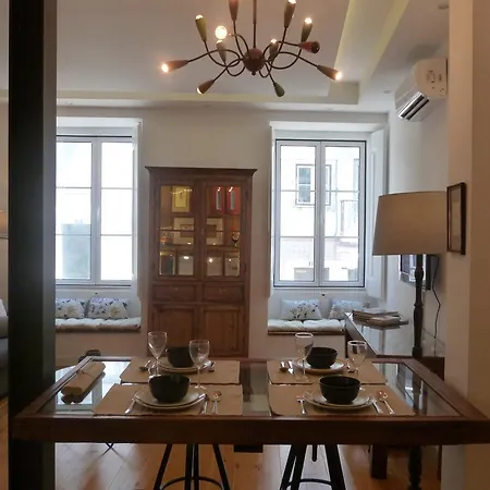 Apartment Trendy Downtown Lisbon